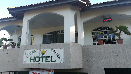 Crown Darien Hotel