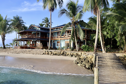 Bocas Beachfront Lodge "BBL"