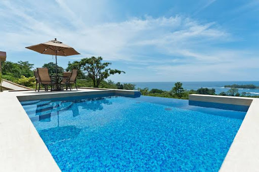Red Frog Beach Island Resort