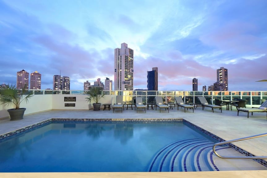 Opinión del Hotel Dann Carlton Panamá: Experiencia y Valoración Real